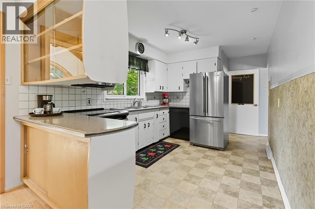 16 Glendale Drive, Welland, Ontario  L3C 4Y6 - Photo 7 - 40746479