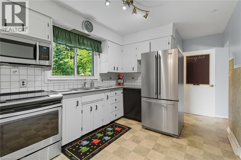 16 Glendale Drive, Welland, Ontario  L3C 4Y6 - Photo 9 - 40746479