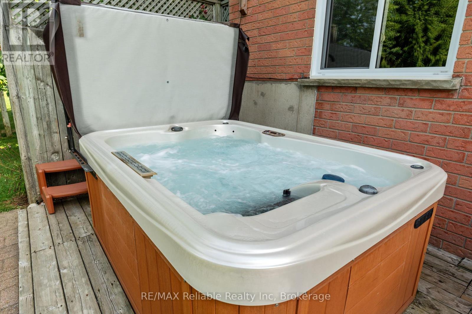 25 Jordan Drive, North Huron, Ontario  N0G 1E0 - Photo 39 - X12298050