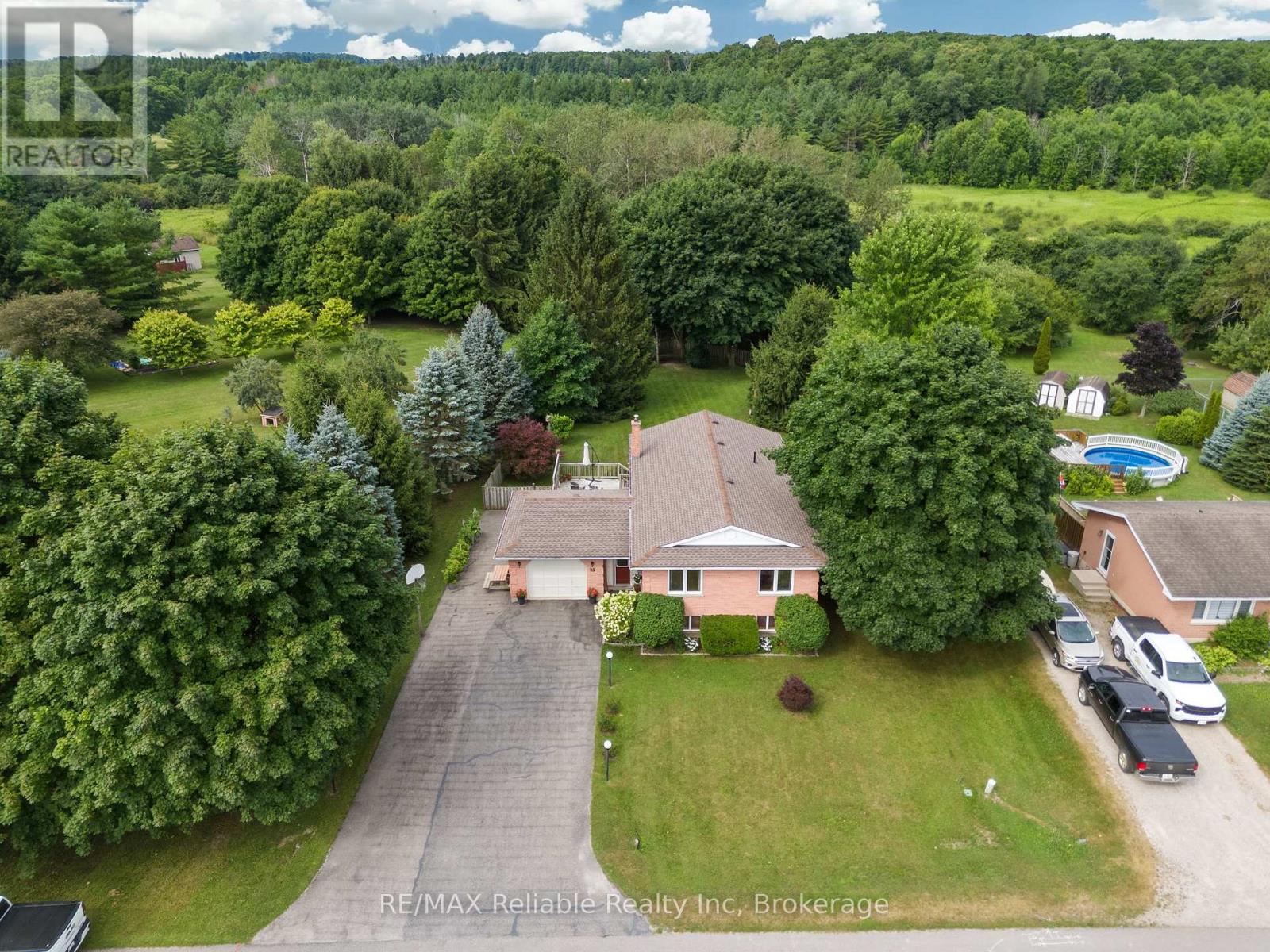 25 Jordan Drive, North Huron, Ontario  N0G 1E0 - Photo 44 - X12298050