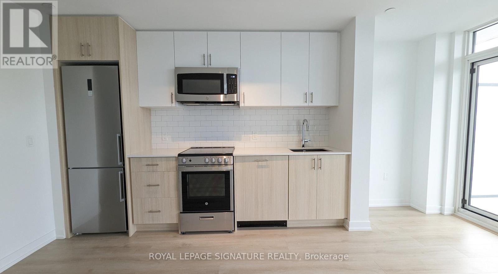 417 - 1195 The Queensway W, Toronto, Ontario  M8Z 1R6 - Photo 2 - W12297896