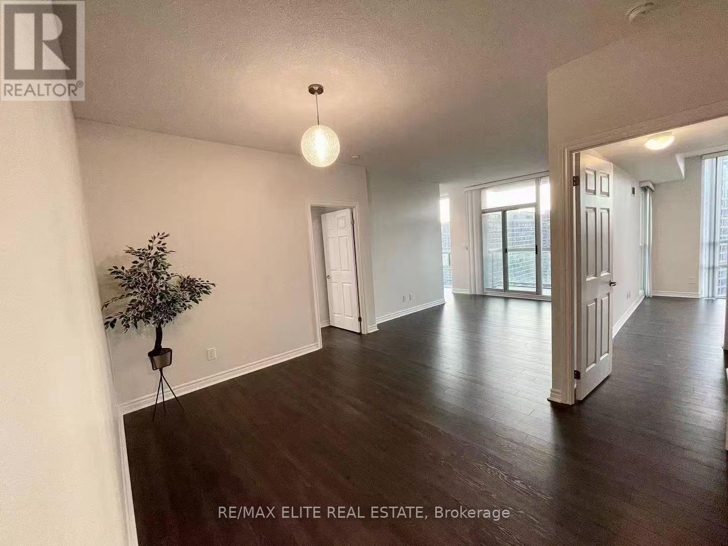 2308 - 3504 Hurontario Street, Mississauga, Ontario  L5B 0B9 - Photo 3 - W12297908