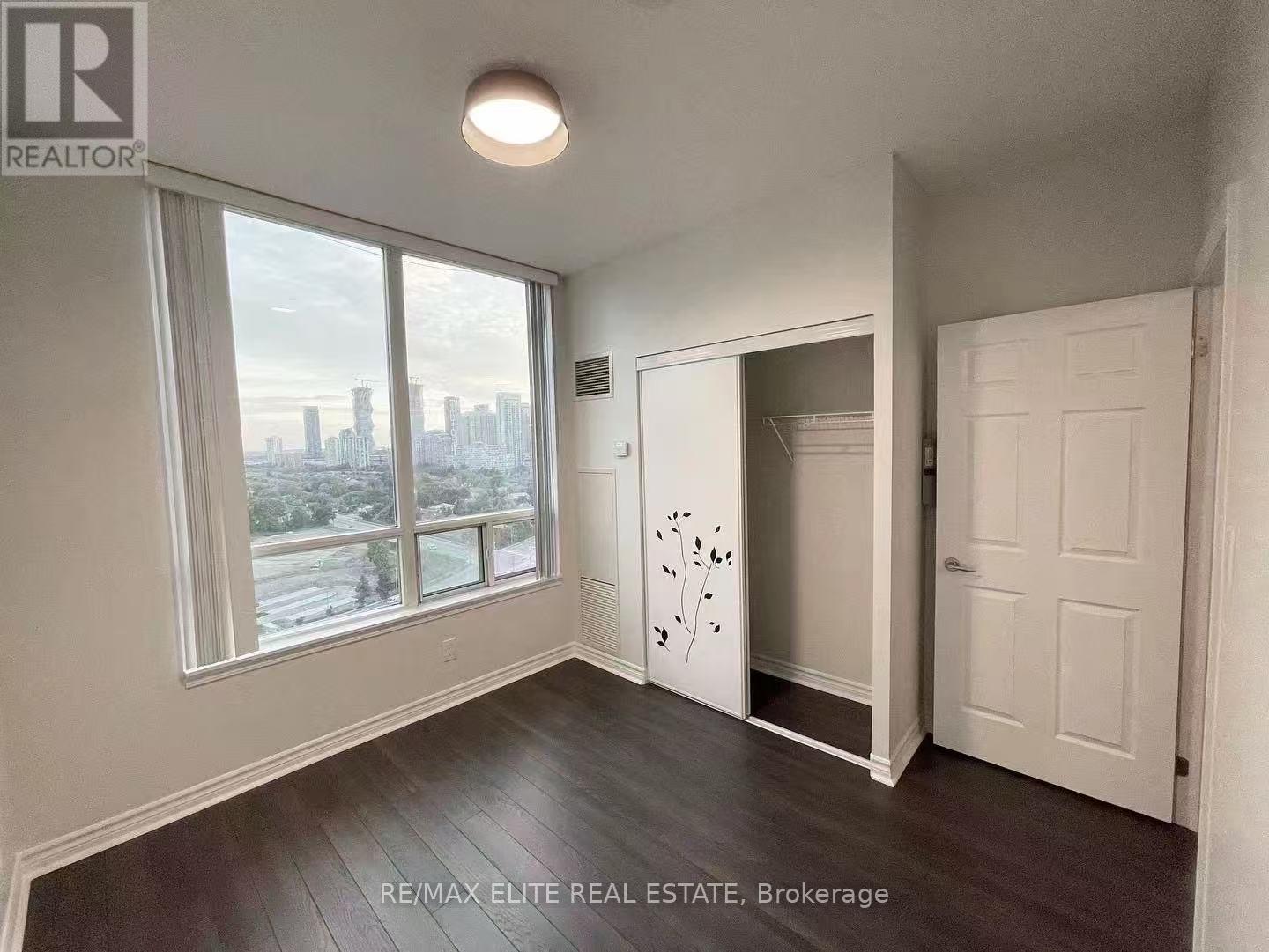 2308 - 3504 Hurontario Street, Mississauga, Ontario  L5B 0B9 - Photo 6 - W12297908