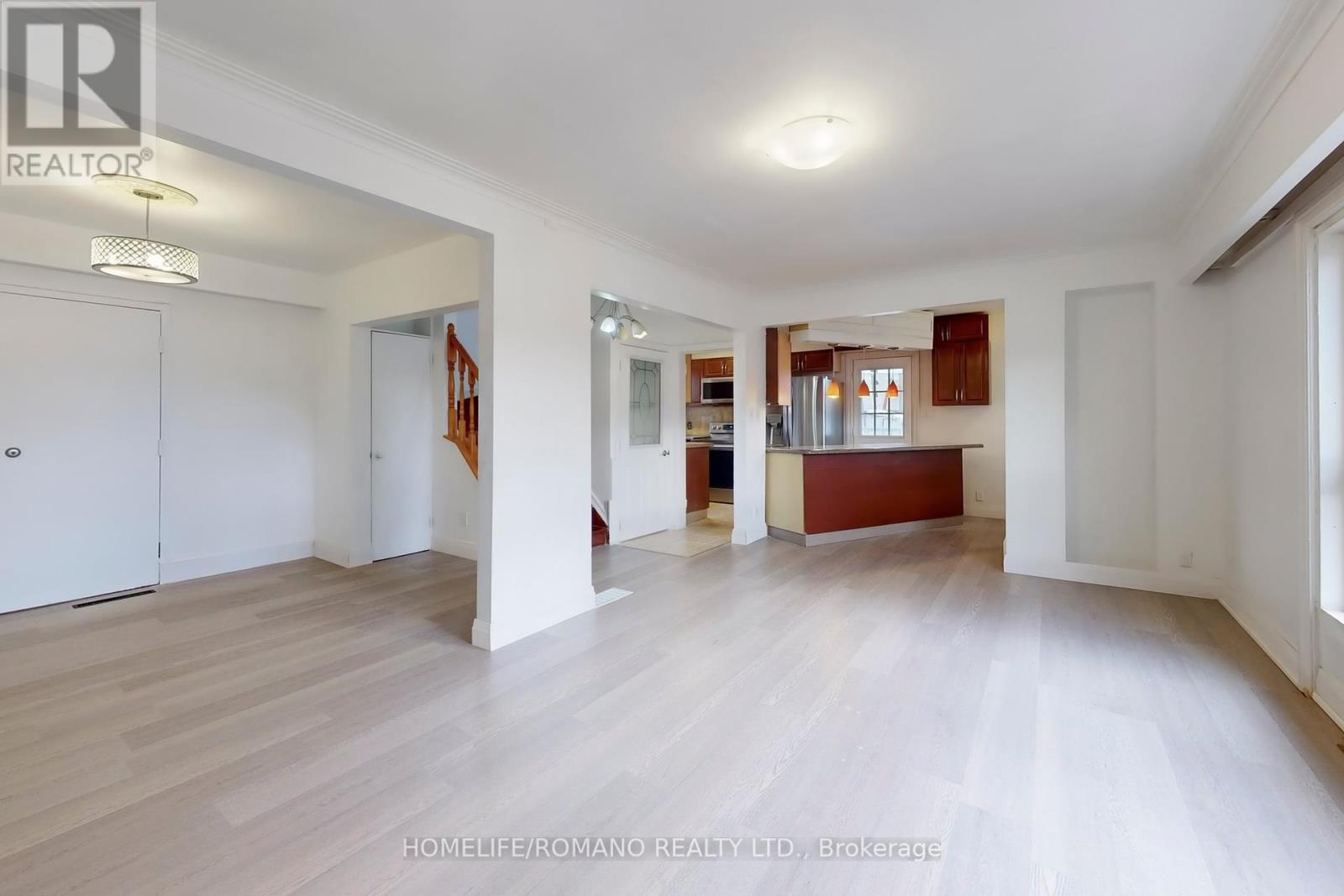 66 Mahoney Avenue, Toronto, Ontario  M6M 2H4 - Photo 12 - W12297937