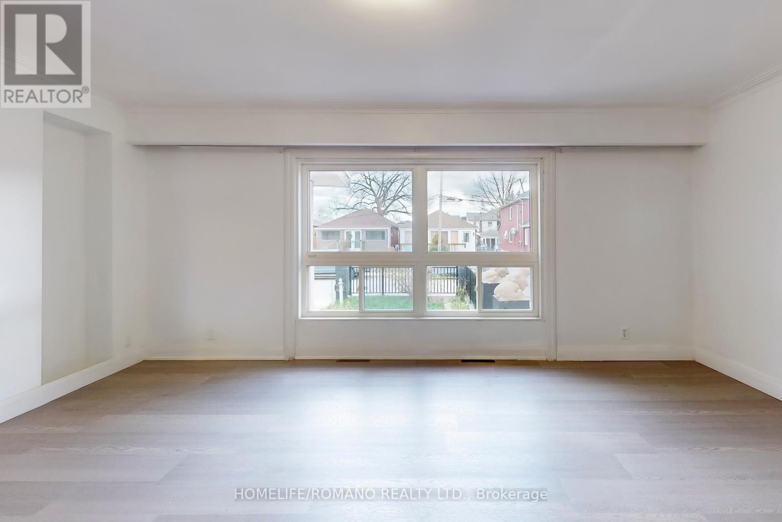 66 Mahoney Avenue, Toronto, Ontario  M6M 2H4 - Photo 13 - W12297937