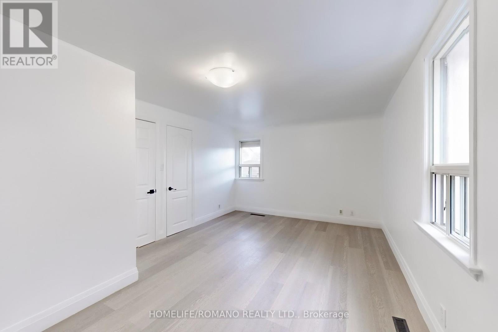 66 Mahoney Avenue, Toronto, Ontario  M6M 2H4 - Photo 18 - W12297937