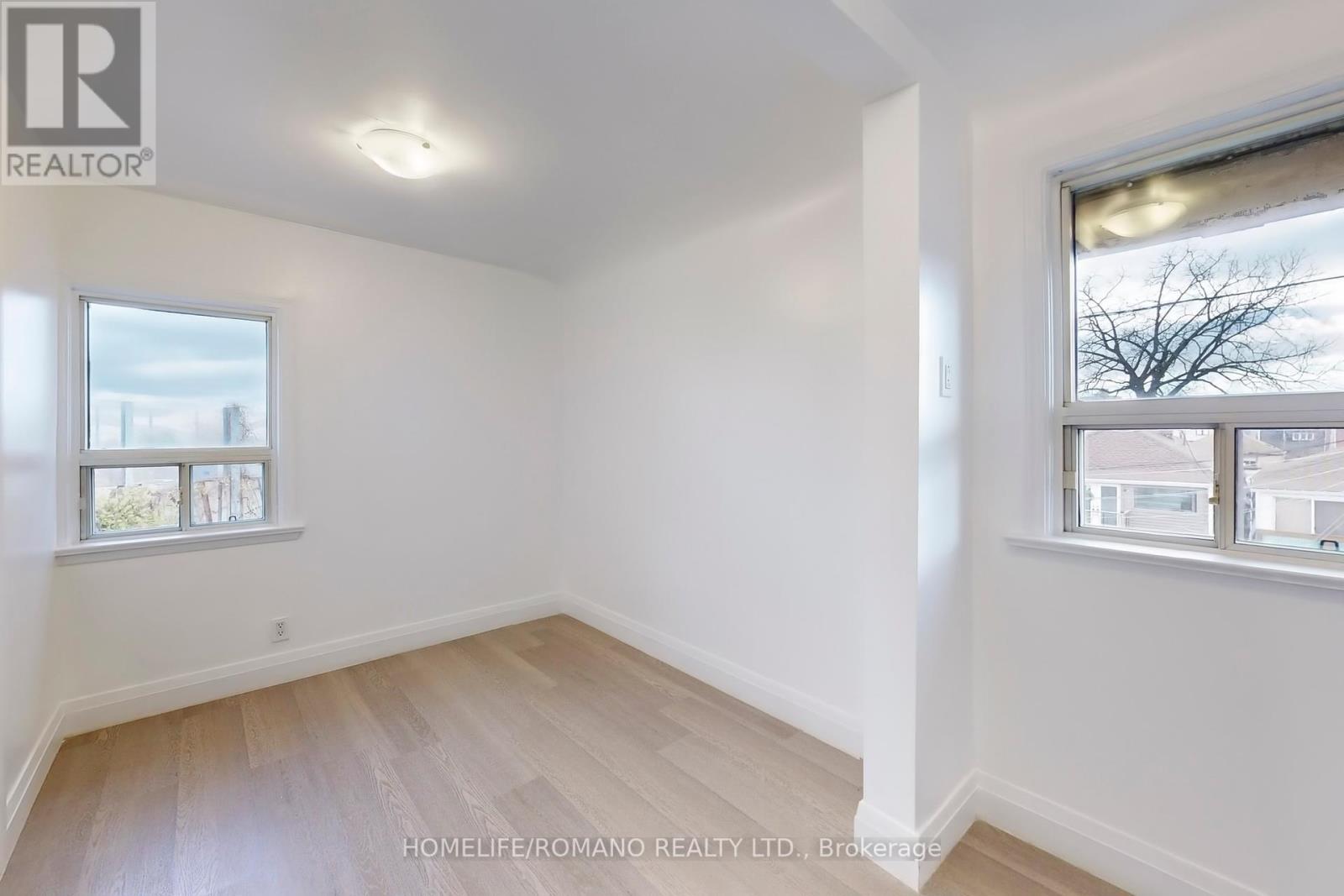 66 Mahoney Avenue, Toronto, Ontario  M6M 2H4 - Photo 20 - W12297937