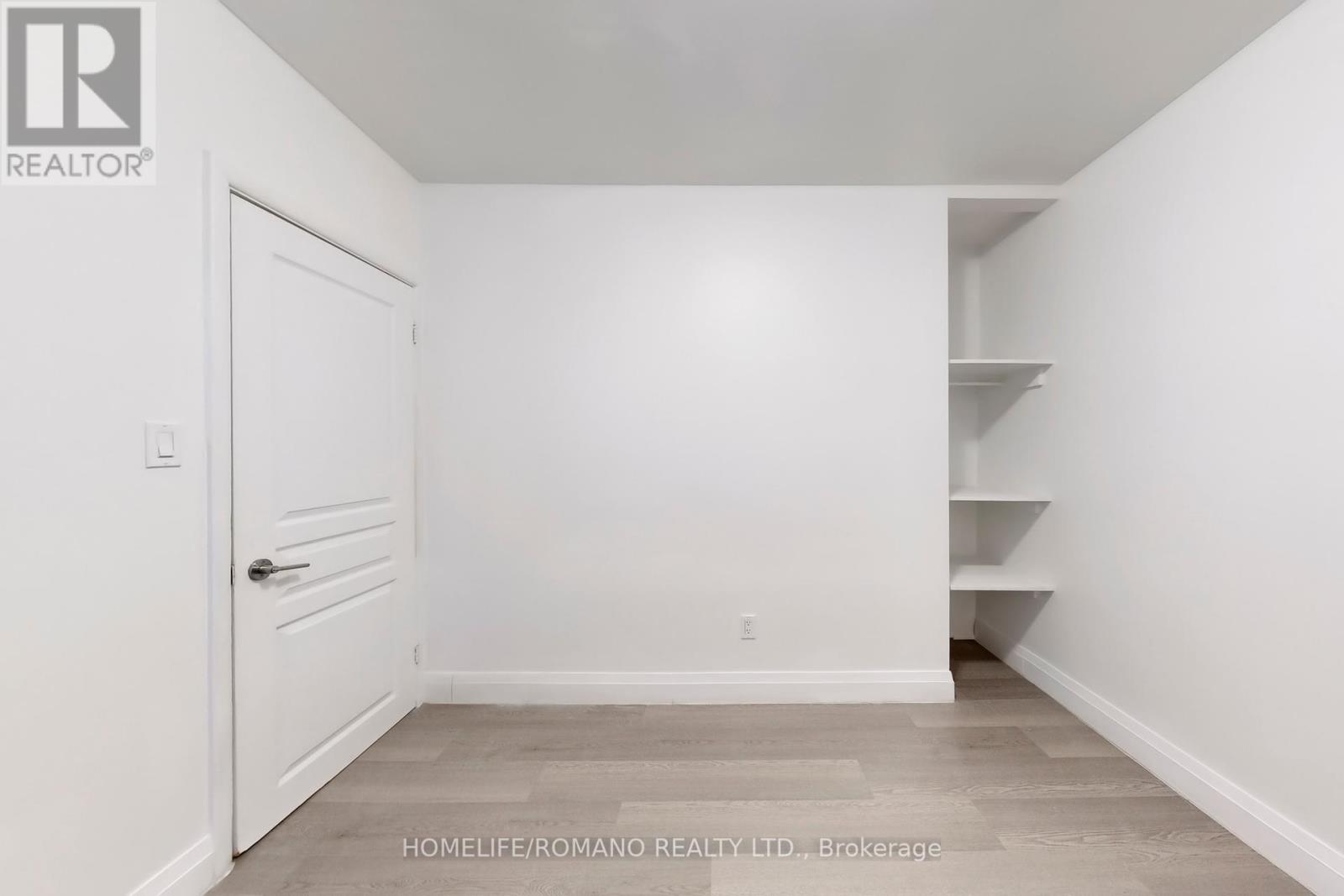 66 Mahoney Avenue, Toronto, Ontario  M6M 2H4 - Photo 30 - W12297937