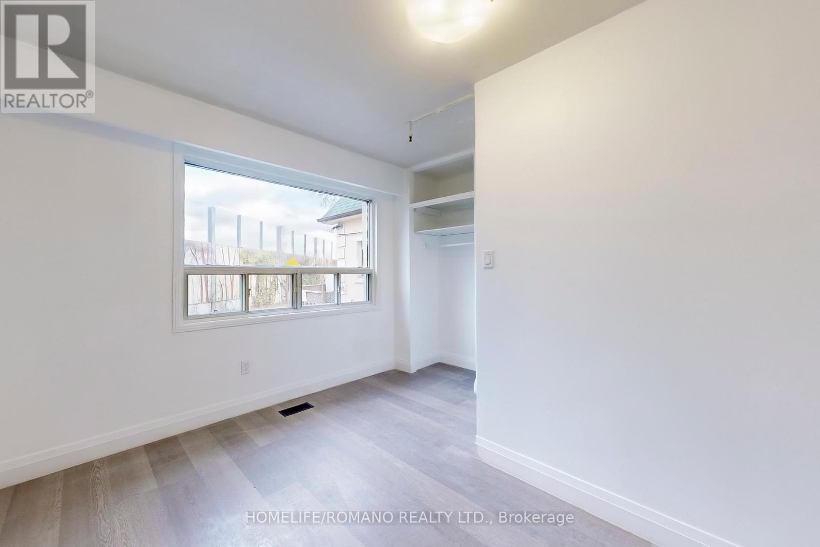 66 Mahoney Avenue, Toronto, Ontario  M6M 2H4 - Photo 32 - W12297937