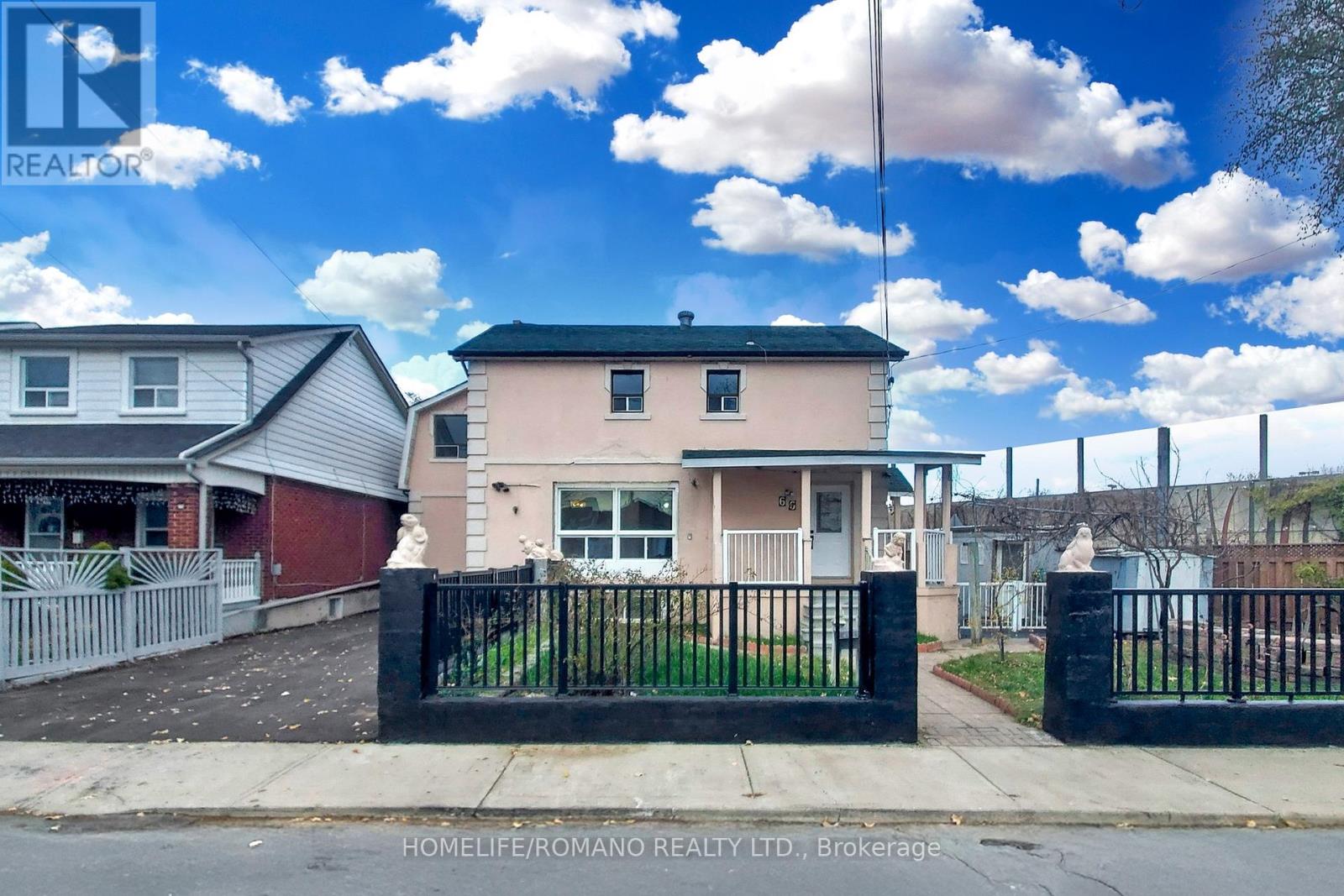66 Mahoney Avenue, Toronto, Ontario  M6M 2H4 - Photo 4 - W12297937