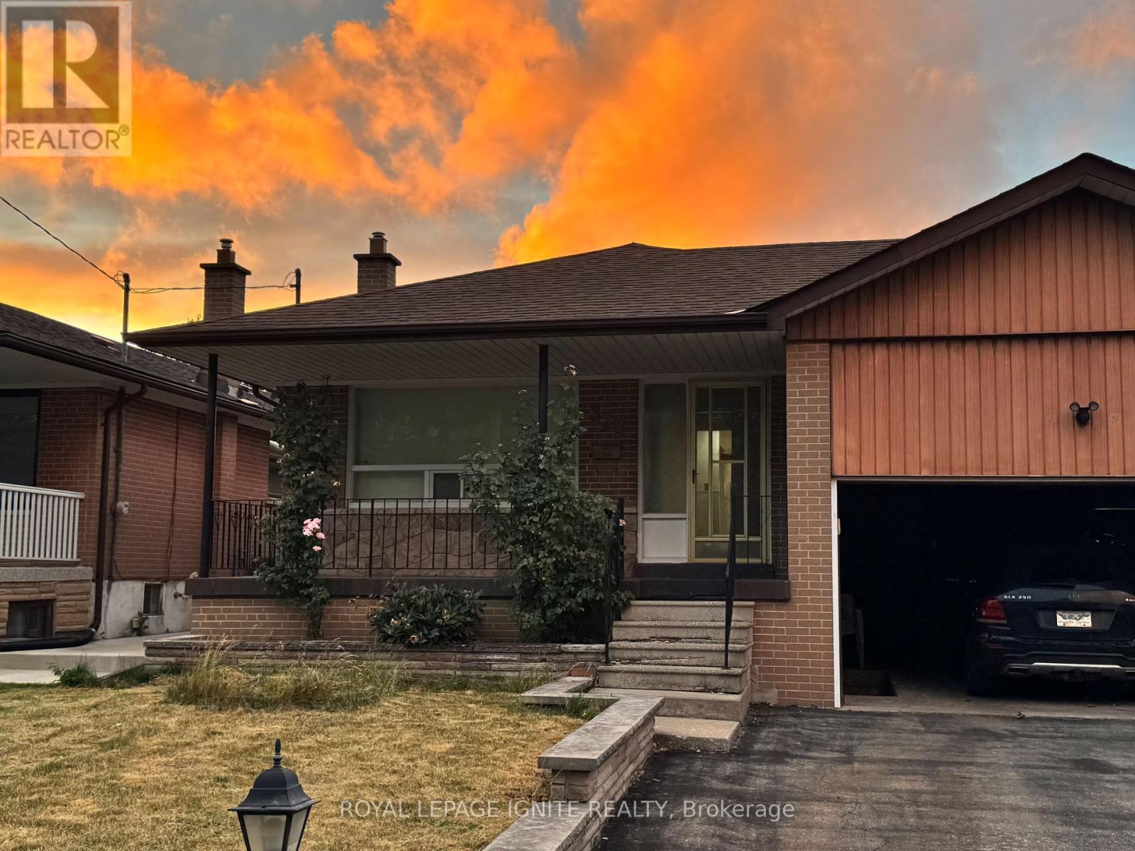 Property at 329 JEFFCOAT DRIVE image 4