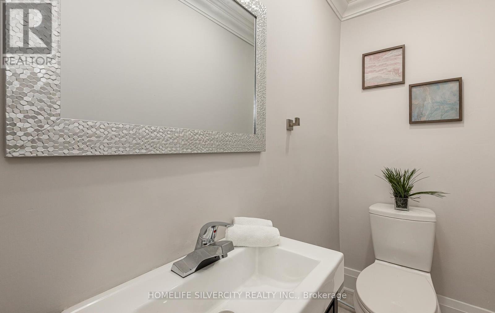 32 Sledman Street, Mississauga, Ontario  L4T 1K5 - Photo 25 - W12297958