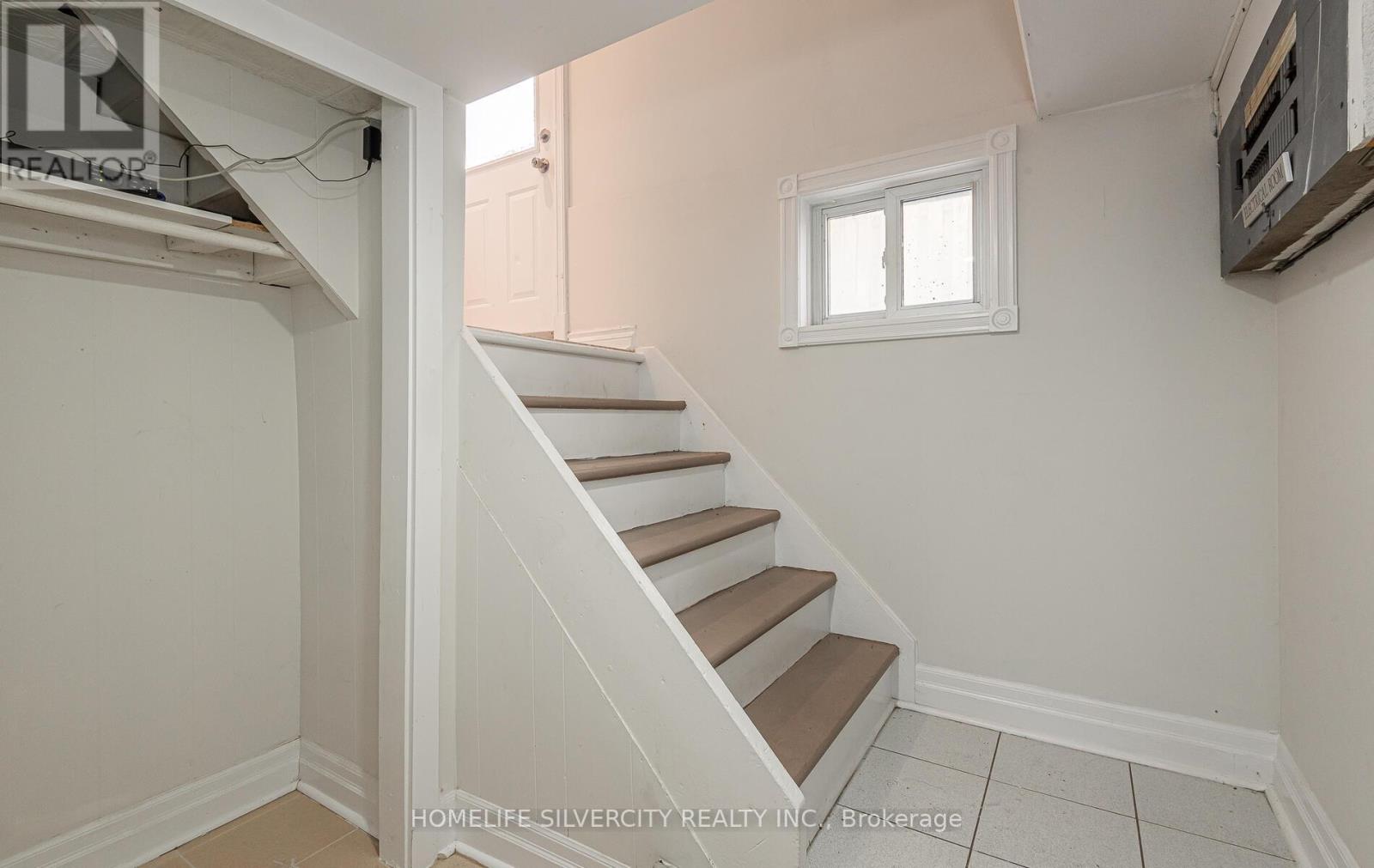 32 Sledman Street, Mississauga, Ontario  L4T 1K5 - Photo 28 - W12297958