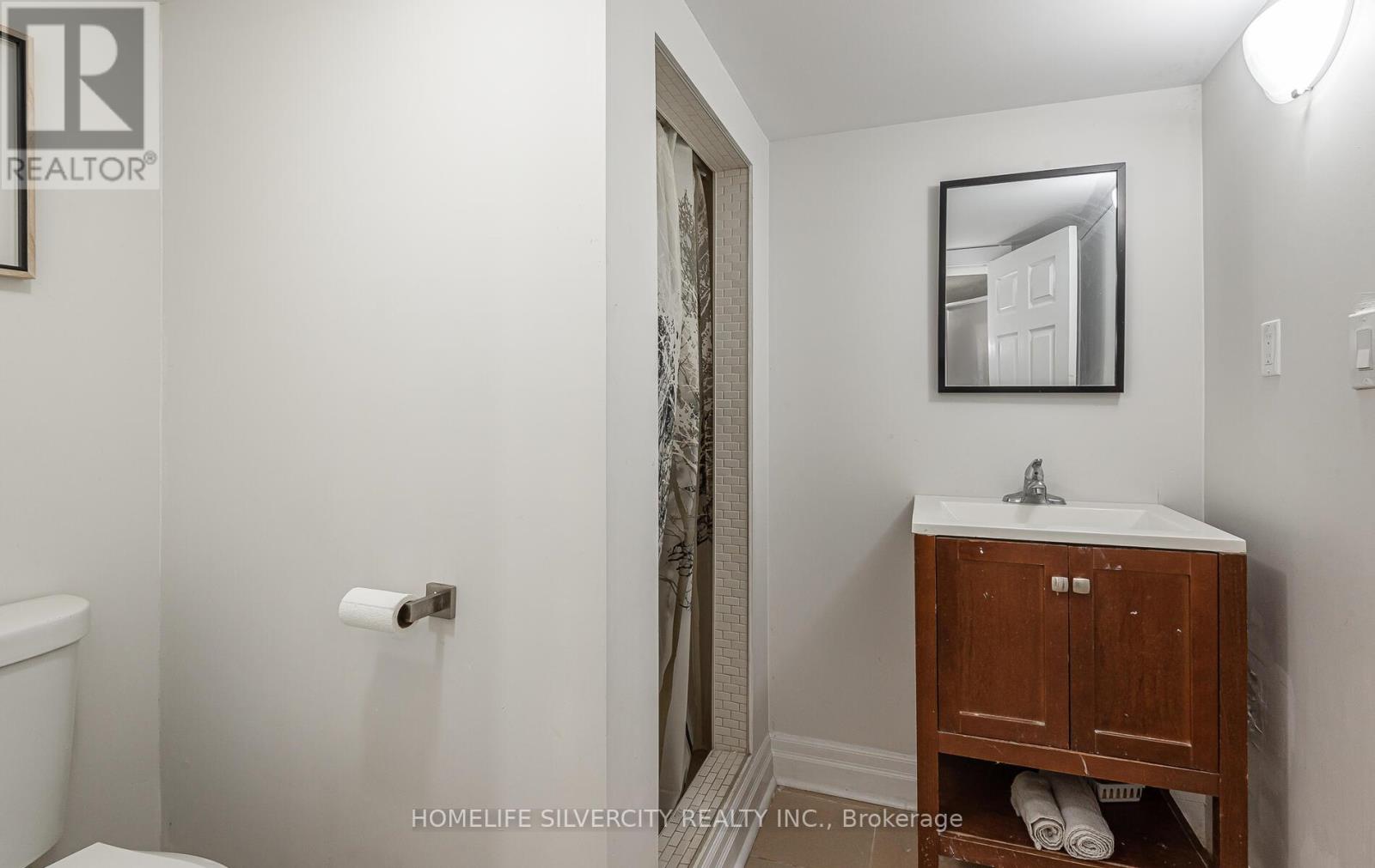 32 Sledman Street, Mississauga, Ontario  L4T 1K5 - Photo 33 - W12297958