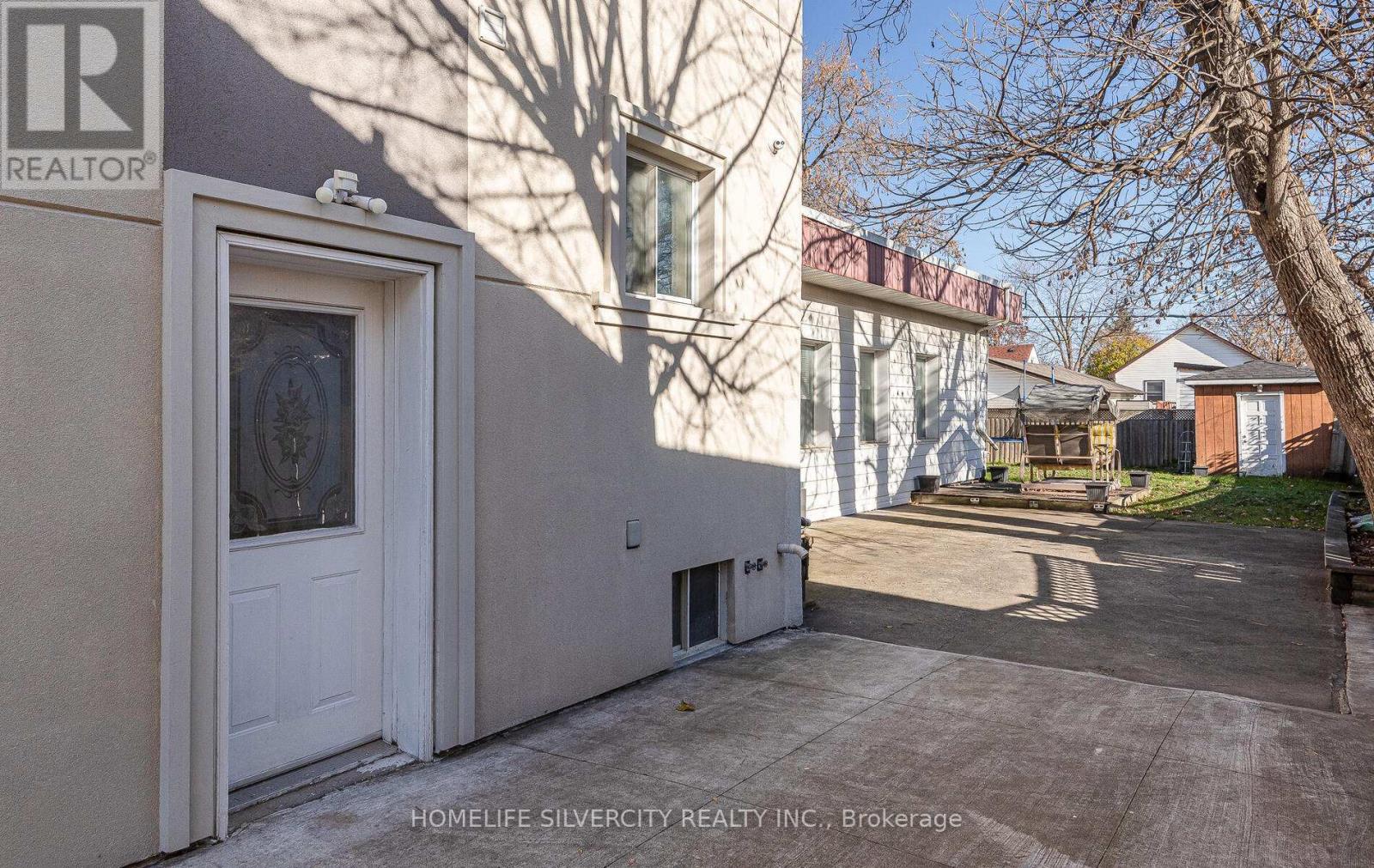 32 Sledman Street, Mississauga, Ontario  L4T 1K5 - Photo 36 - W12297958