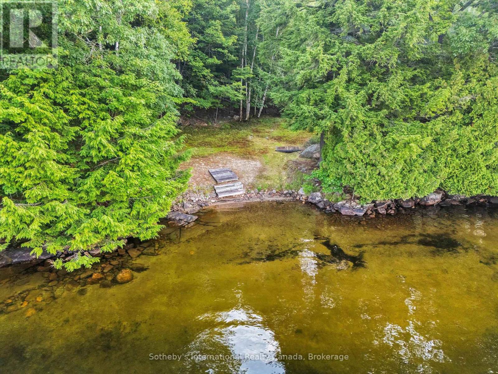 1080 Vanclieaf Drive, Lake Of Bays, Ontario  P0B 1A0 - Photo 13 - X12296293