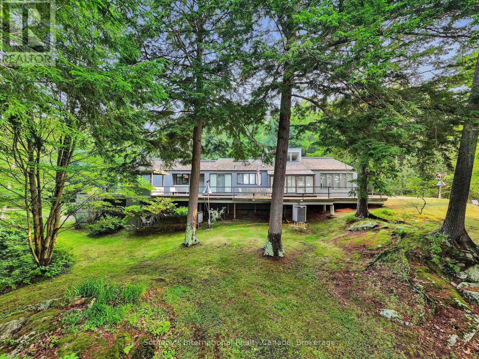 1080 Vanclieaf Drive, Lake Of Bays, Ontario  P0B 1A0 - Photo 14 - X12296293