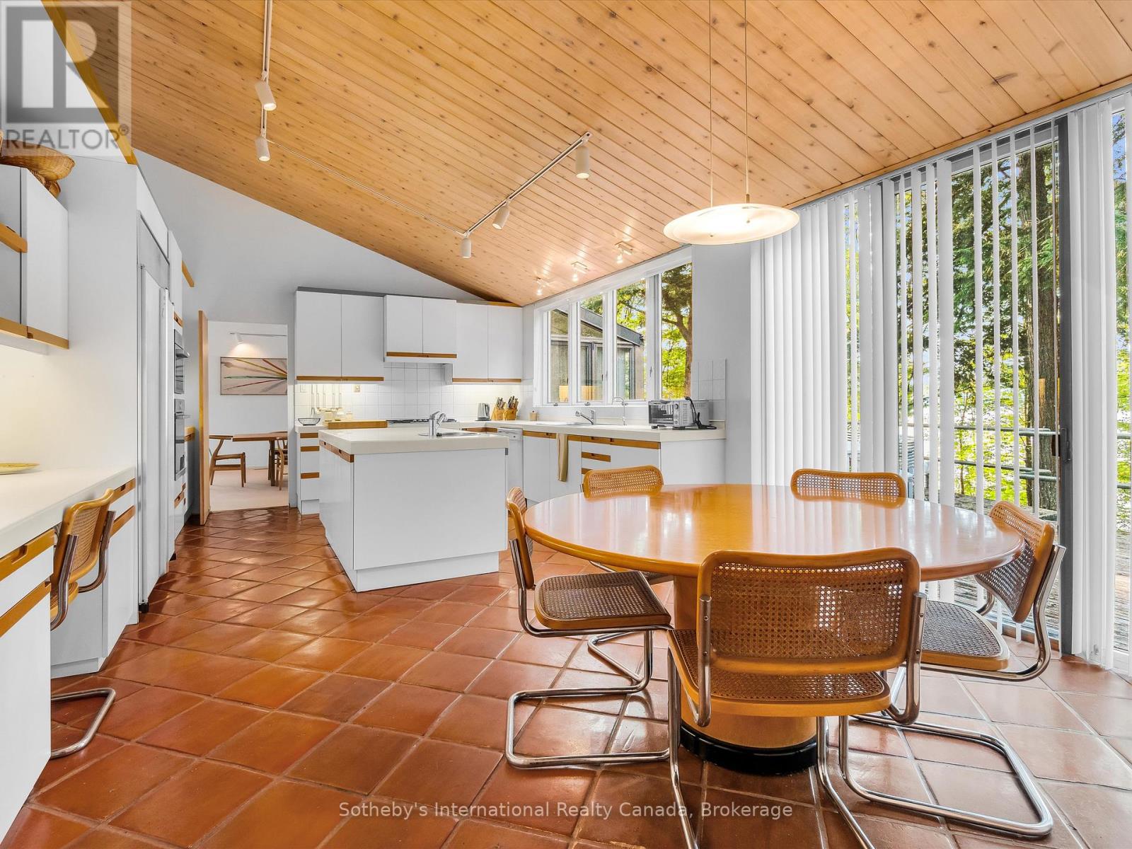 1080 Vanclieaf Drive, Lake Of Bays, Ontario  P0B 1A0 - Photo 32 - X12296293