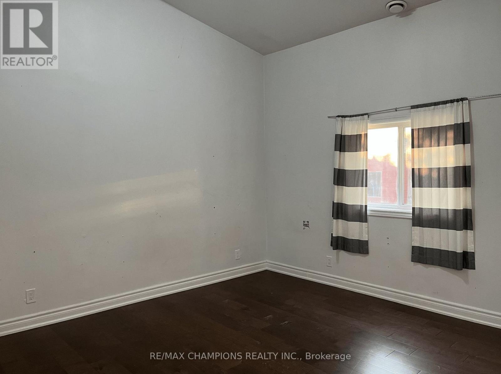 112 John Street, Barrie, Ontario  L4N 2K8 - Photo 6 - S12283462