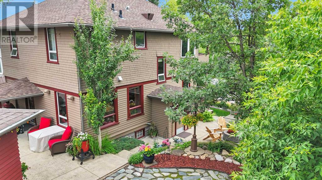 Property at 4206 50 Street image 1