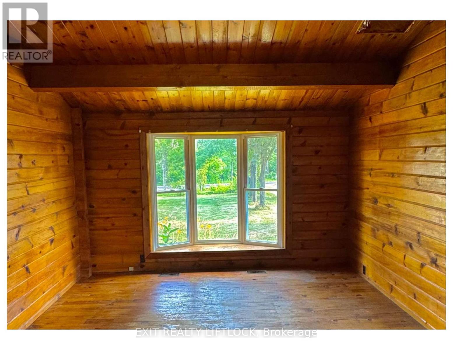 Property at 102 RIDGE ROAD E image 4