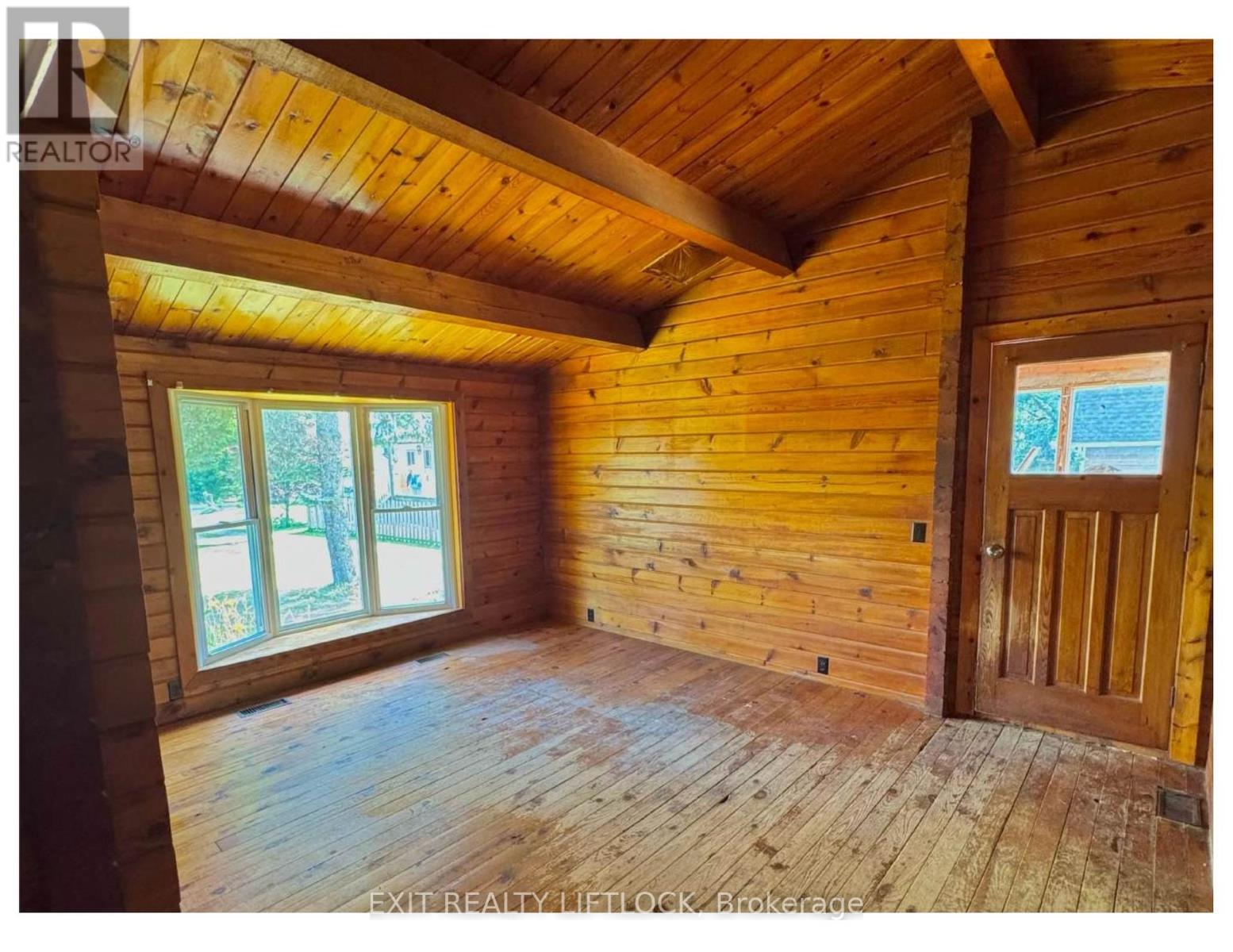 Property at 102 RIDGE ROAD E image 5