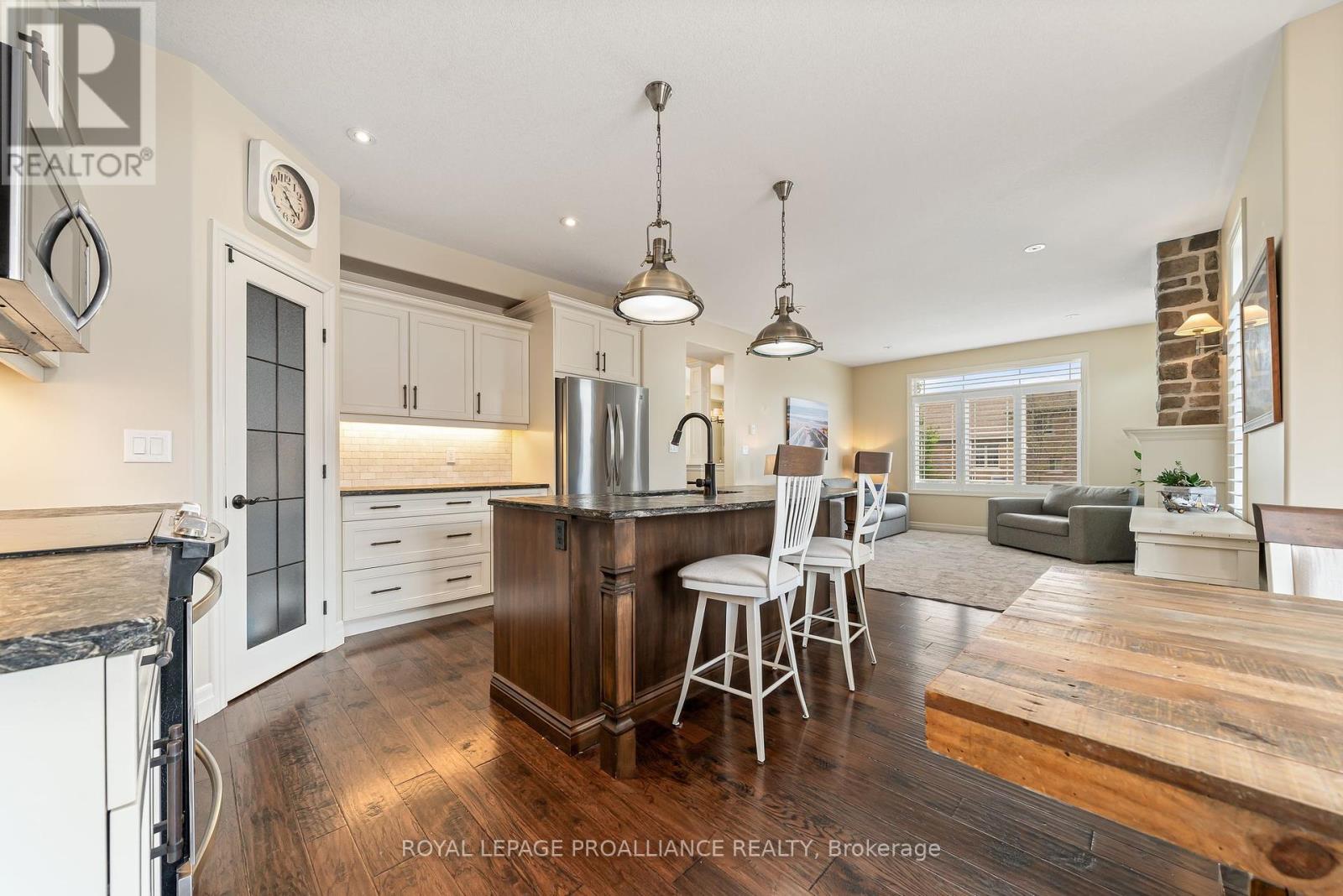 19 Scenic Drive, Belleville, Ontario  K8N 0C2 - Photo 14 - X12298144