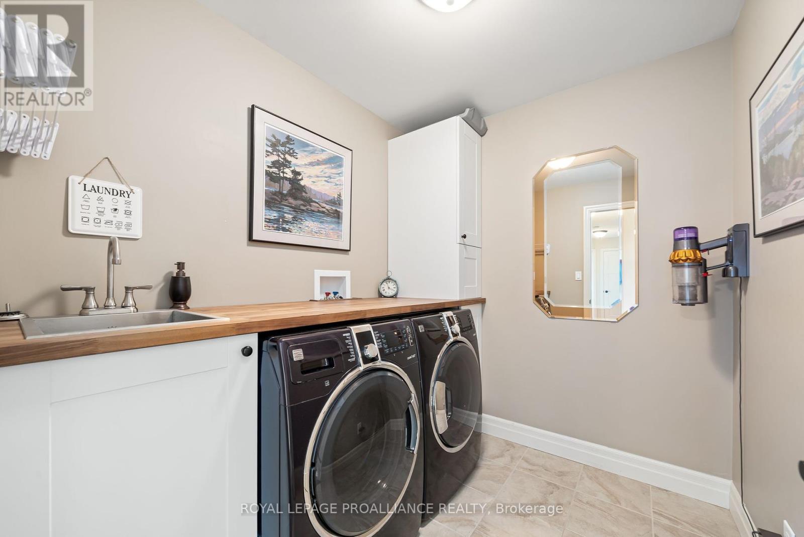 19 Scenic Drive, Belleville, Ontario  K8N 0C2 - Photo 27 - X12298144