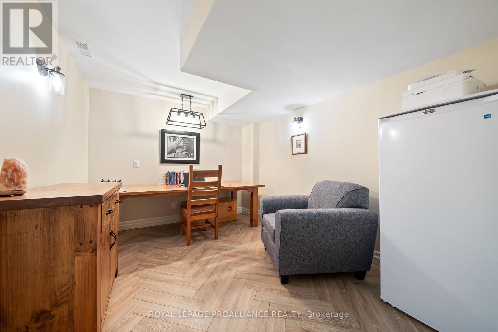 19 Scenic Drive, Belleville, Ontario  K8N 0C2 - Photo 31 - X12298144