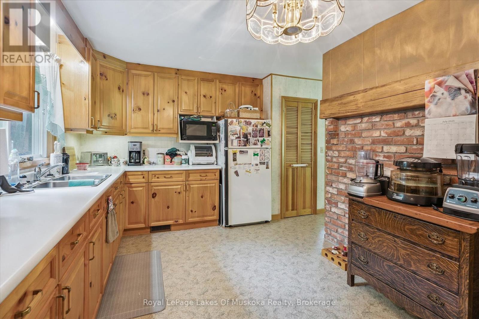4159 Muskoka 117 Road, Lake Of Bays, Ontario  P0B 1A0 - Photo 20 - X12298229