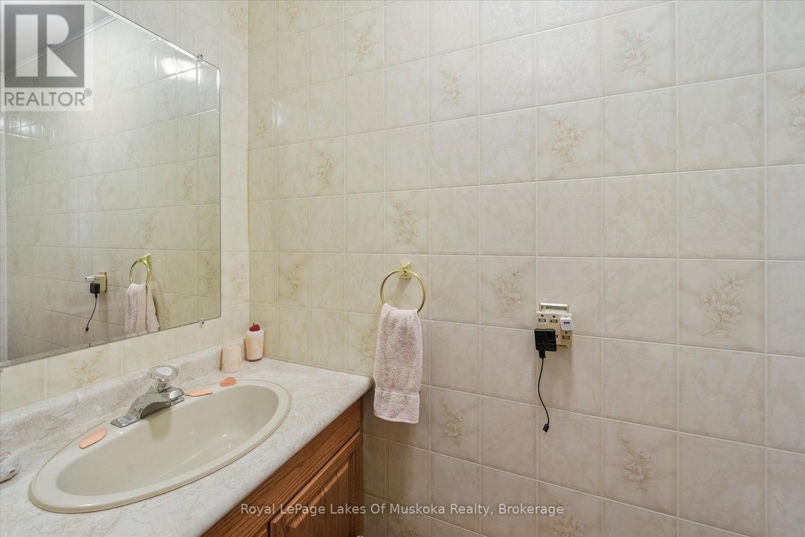 4159 Muskoka 117 Road, Lake Of Bays, Ontario  P0B 1A0 - Photo 26 - X12298229