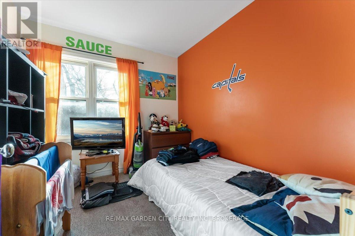 4115 May Avenue, Niagara Falls, Ontario  L2E 3H6 - Photo 11 - X12231277