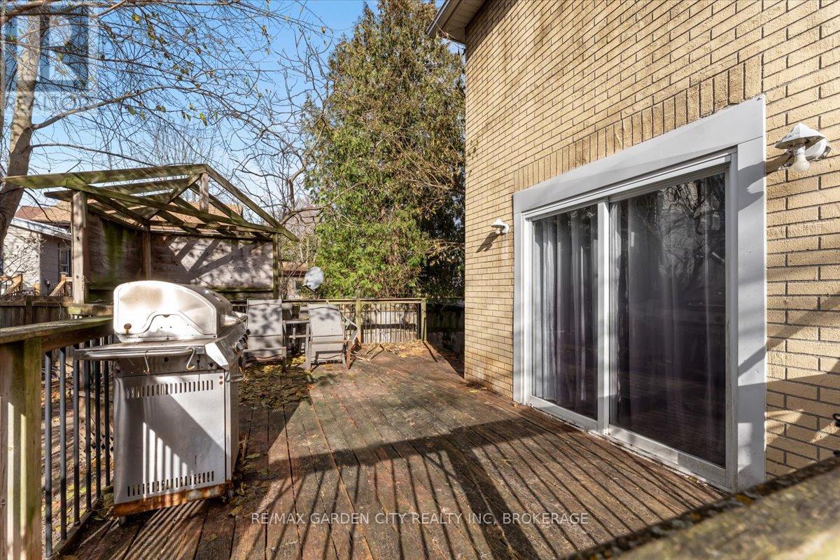 4115 May Avenue, Niagara Falls, Ontario  L2E 3H6 - Photo 17 - X12231277