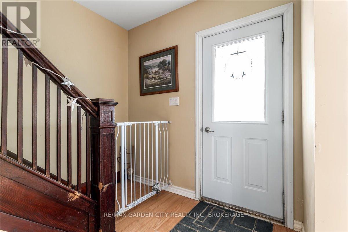 4115 May Avenue, Niagara Falls, Ontario  L2E 3H6 - Photo 6 - X12231277