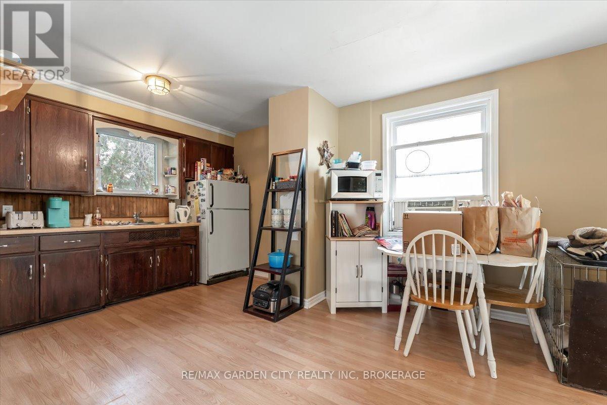 4115 May Avenue, Niagara Falls, Ontario  L2E 3H6 - Photo 9 - X12231277