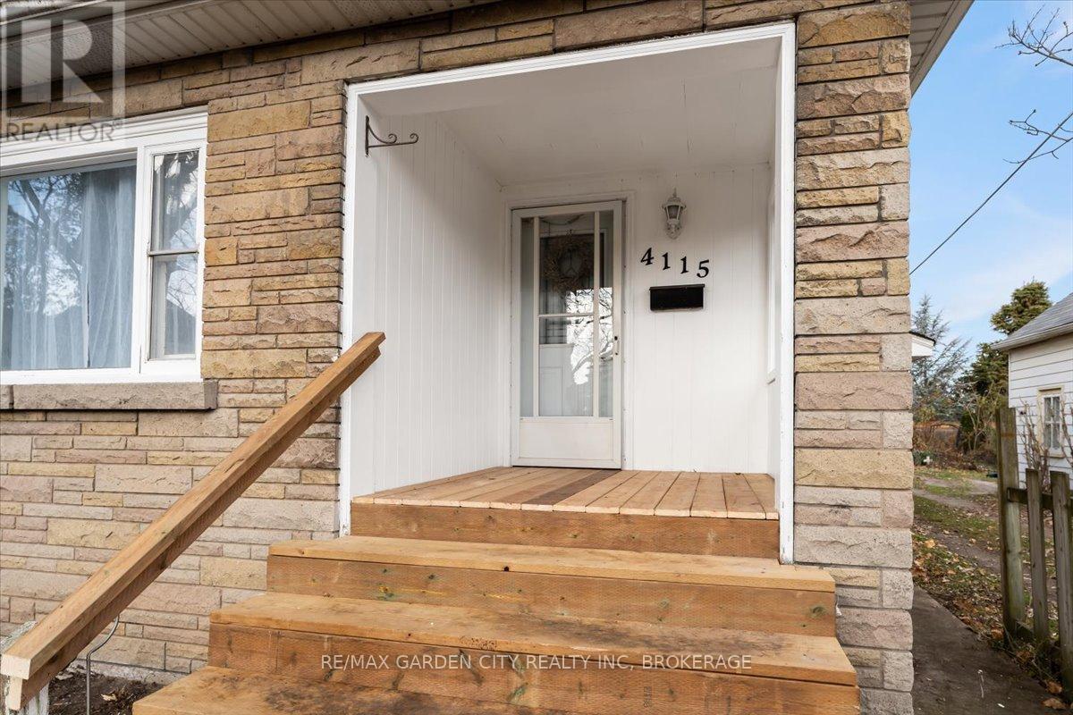 4115 May Avenue, Niagara Falls, Ontario  L2E 3H6 - Photo 3 - X12231277
