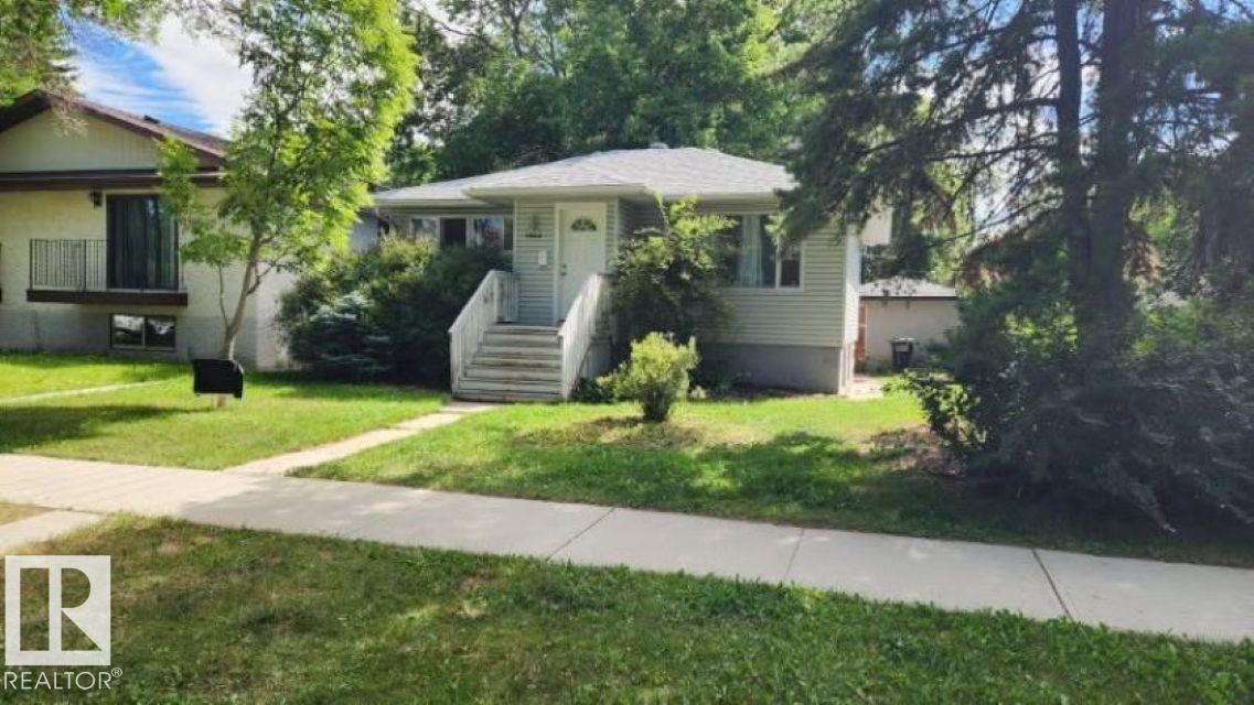 Property at 10915 122 ST NW image 3