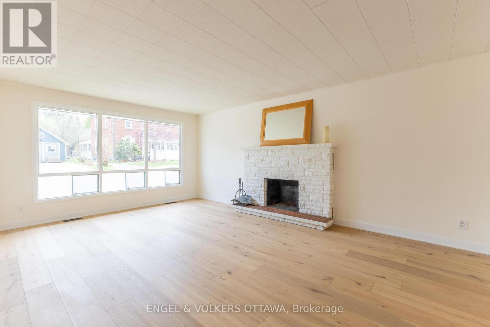 Property at 89 MUNRO STREET image 4
