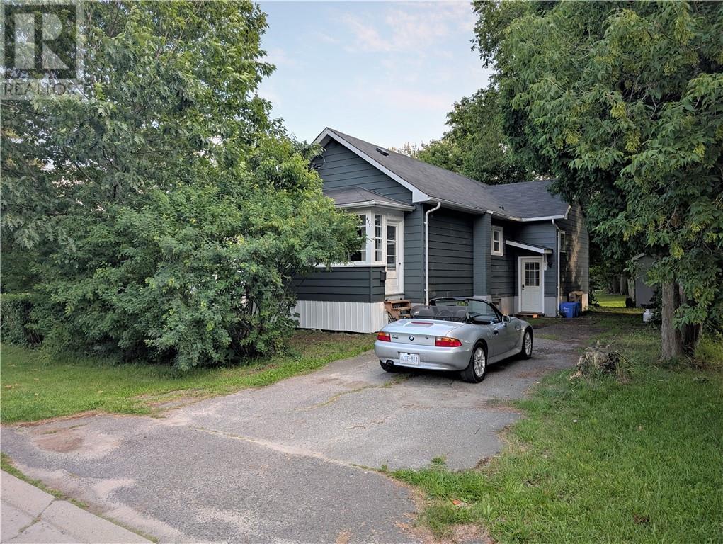 Property at 487 St Raphael Street image 2