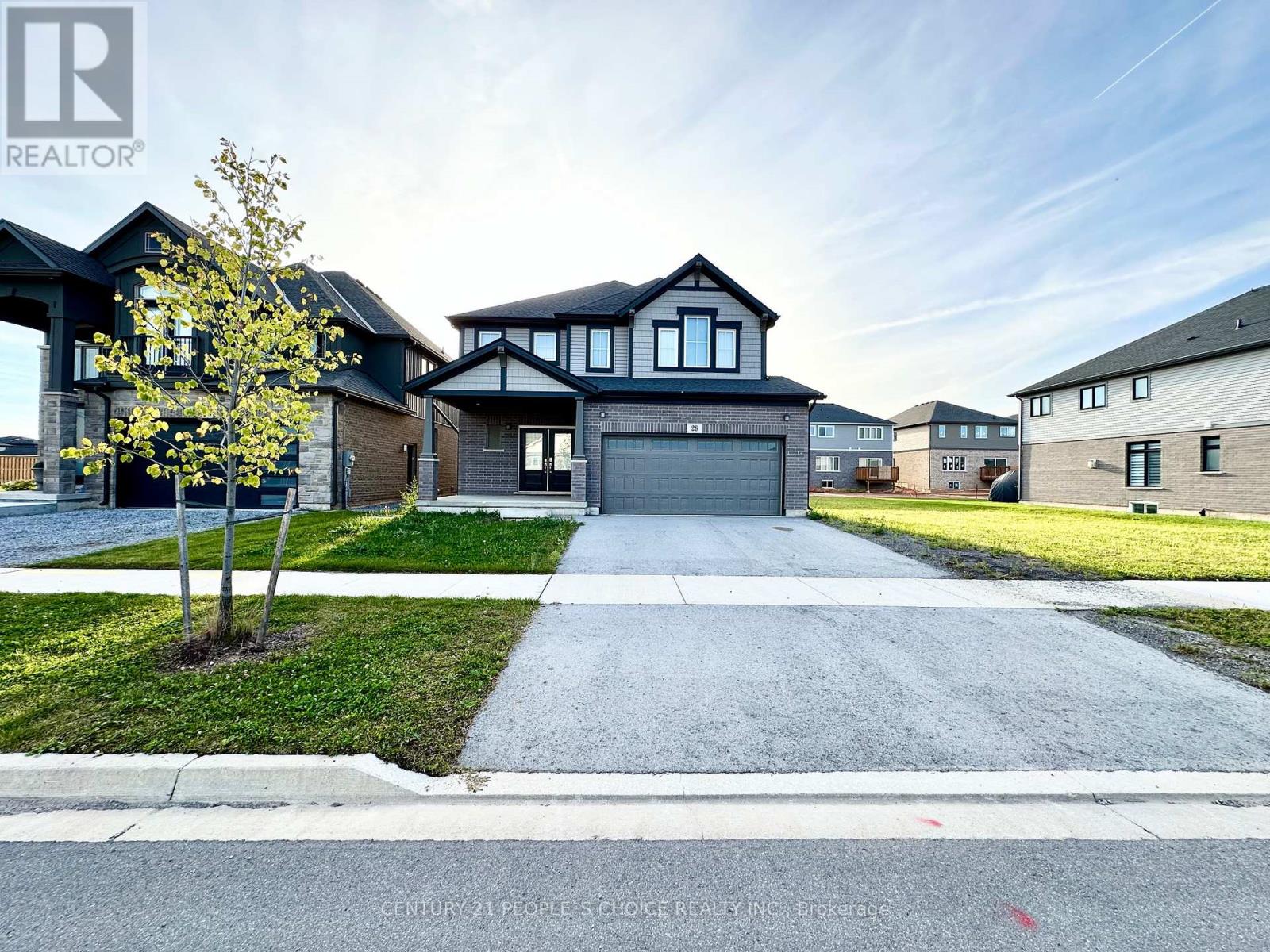 MAIN & UPPER - 28 SWAN AVENUE, Pelham, Ontario