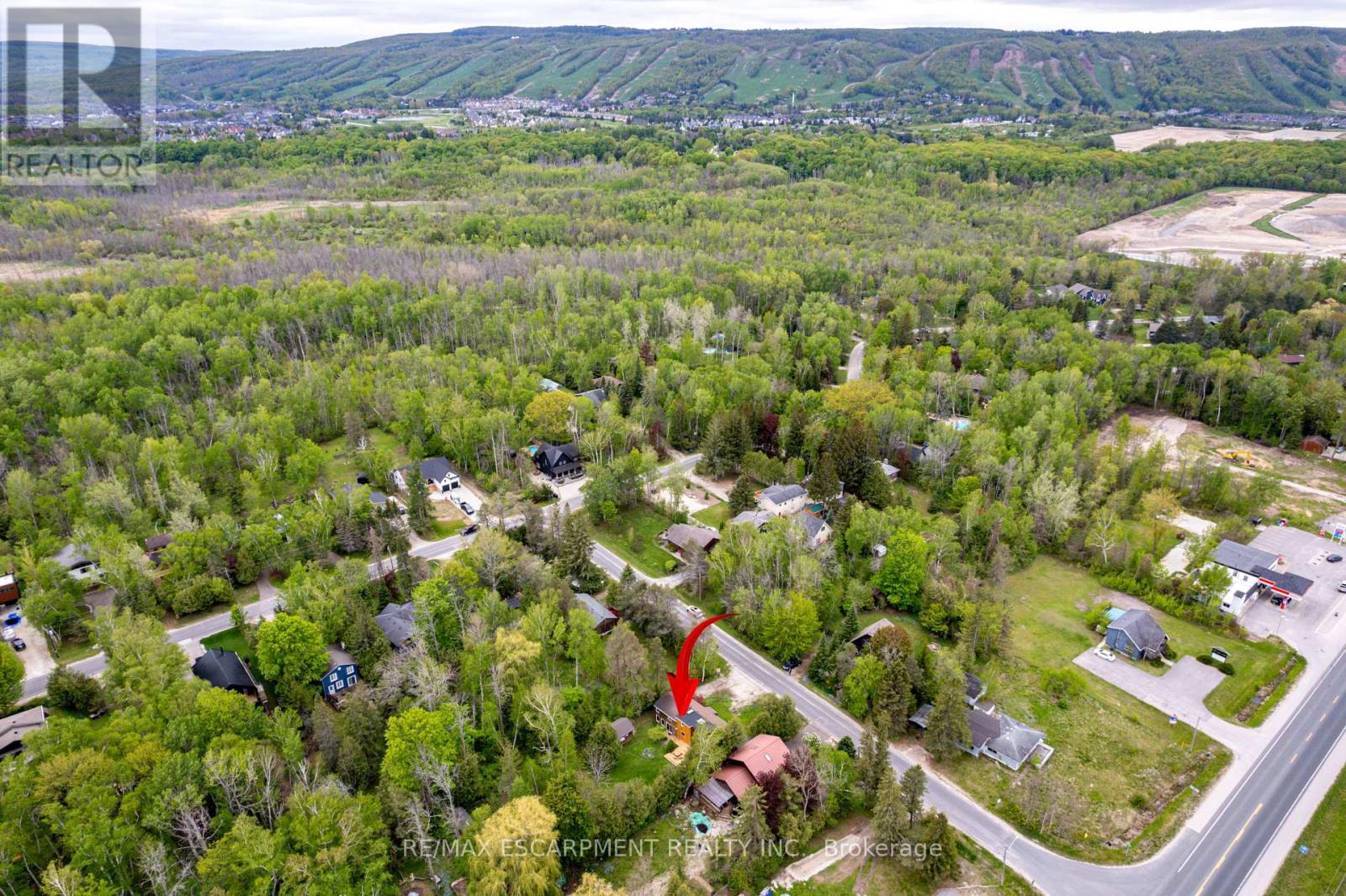 109 Hope Street, Blue Mountains, Ontario  L9Y 0L1 - Photo 50 - X12298042