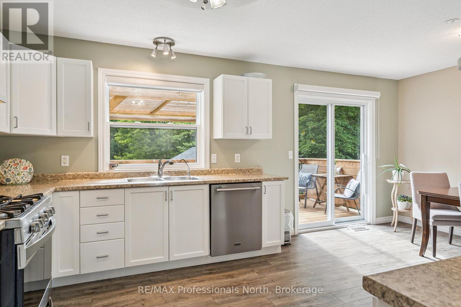 57 Yonge Street S, Huntsville, Ontario  P1H 1T8 - Photo 16 - X12281653