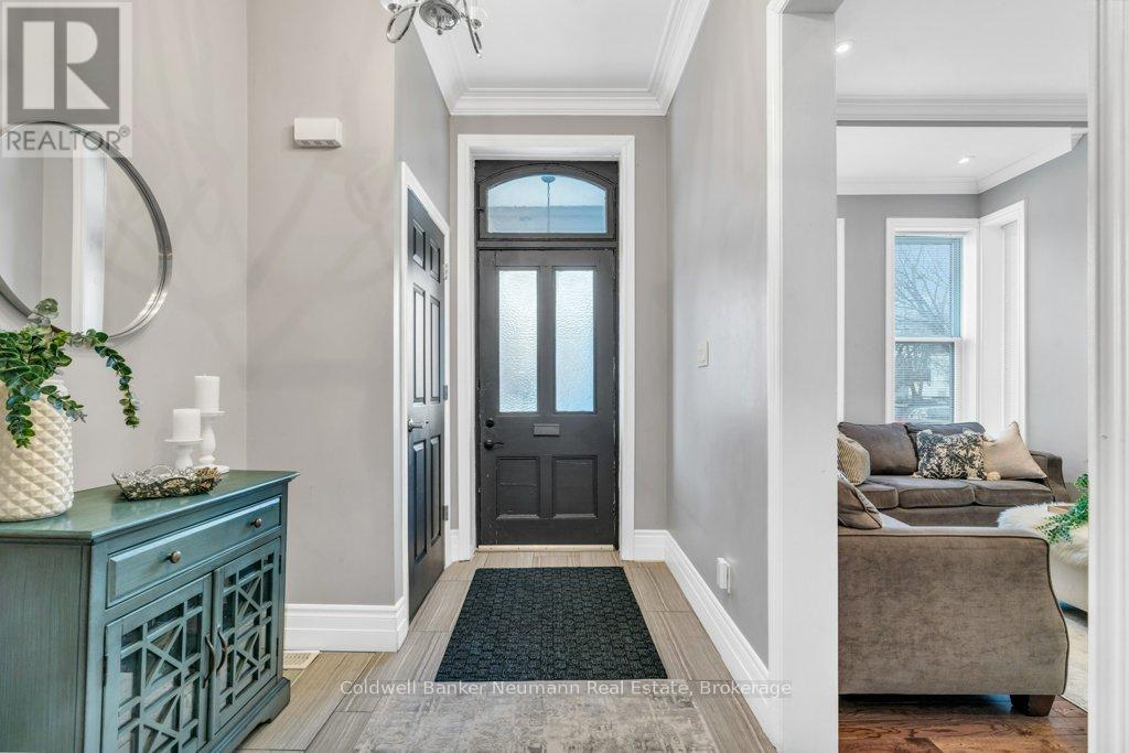 Property at 394 WOOLWICH STREET image 2