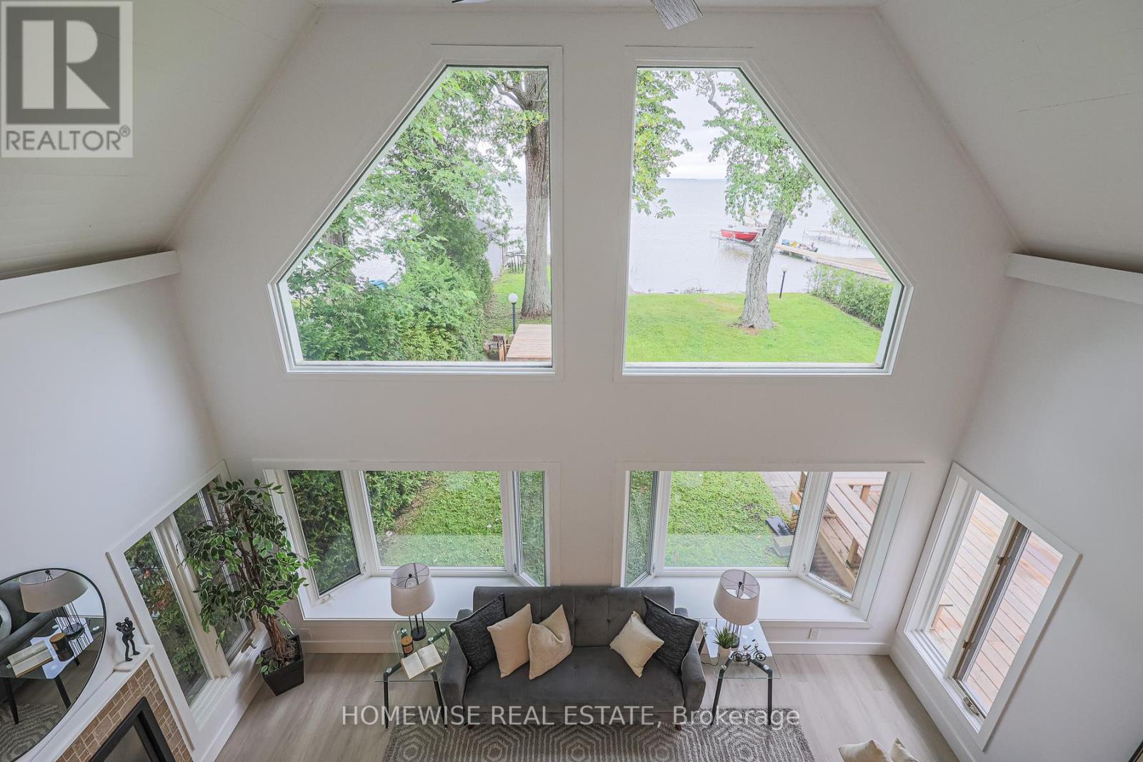128 Moores Beach Road, Georgina, Ontario  L0E 1N0 - Photo 20 - N12298150