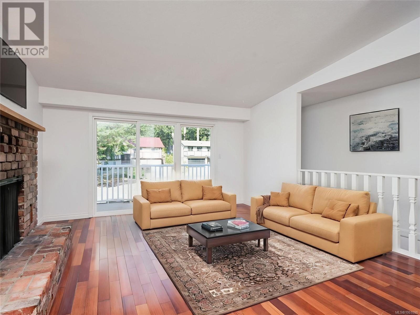 Property at 4429 Fieldmont Crt image 3