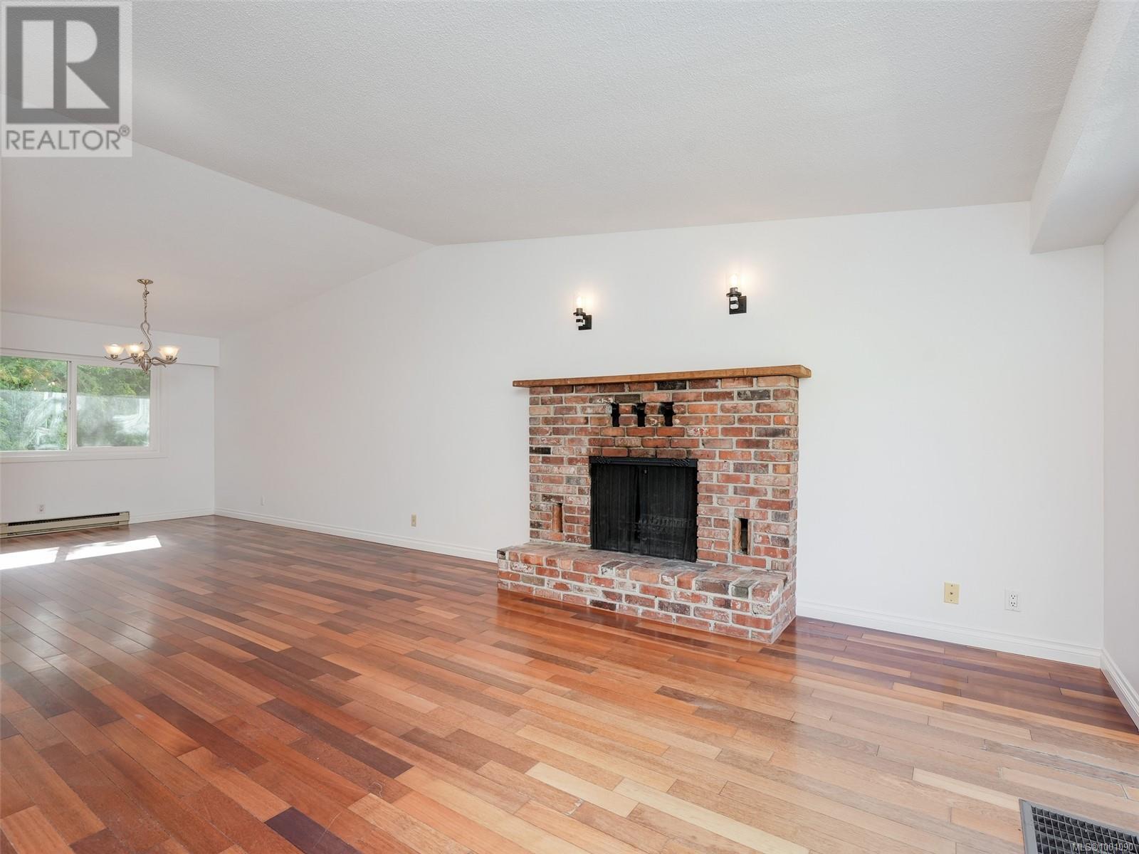 Property at 4429 Fieldmont Crt image 4