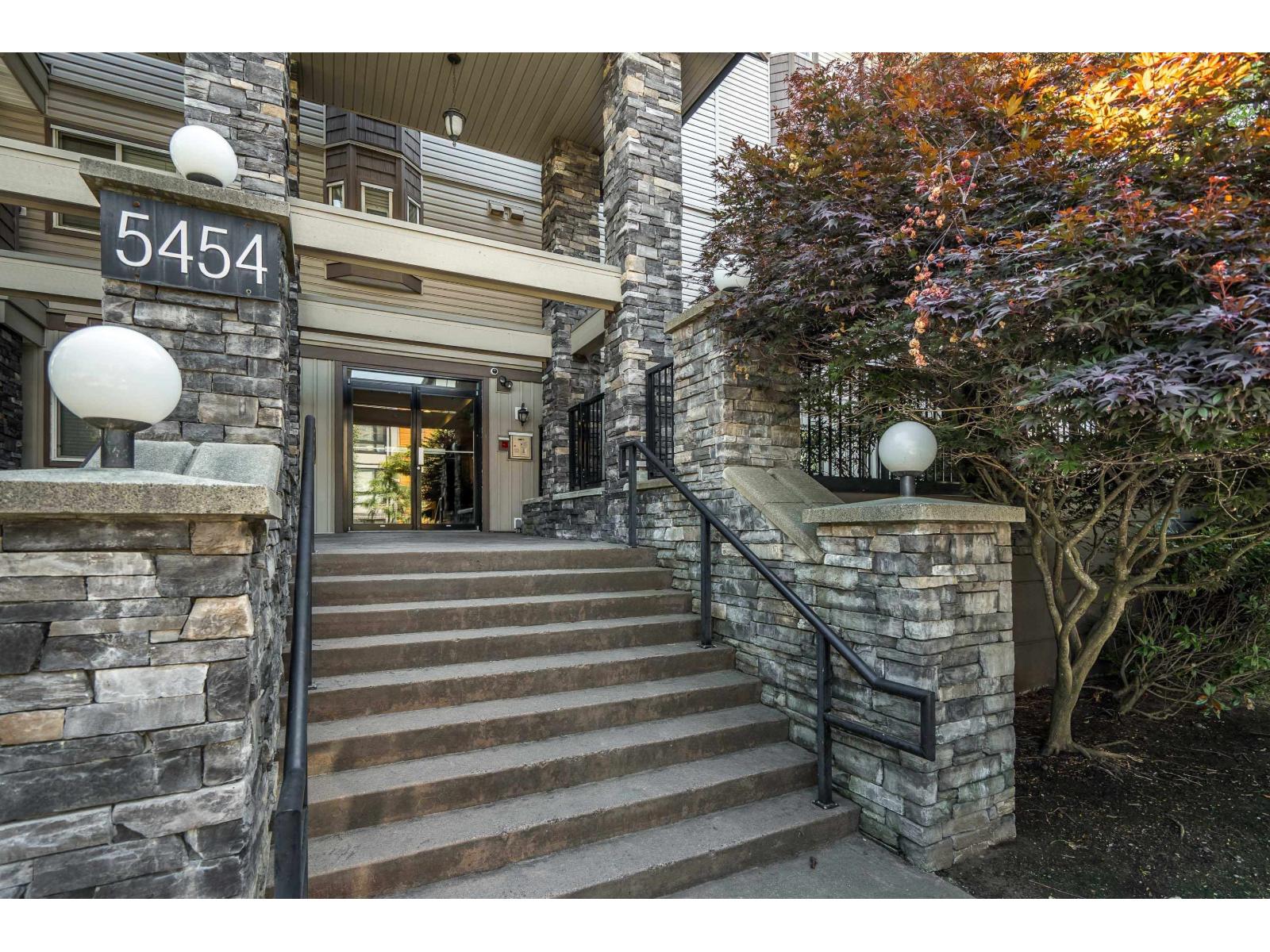107 5454 198 Street, Langley, British Columbia  V3A 1G2 - Photo 3 - R3026539