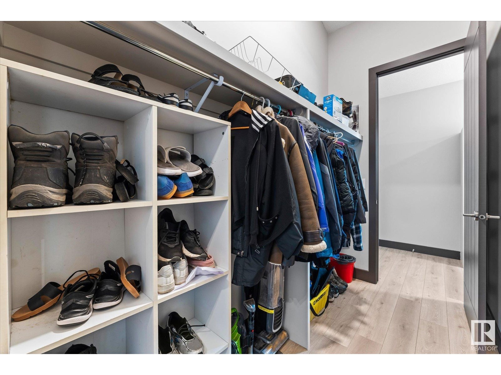 Property at 122 Hemingway CR image 2