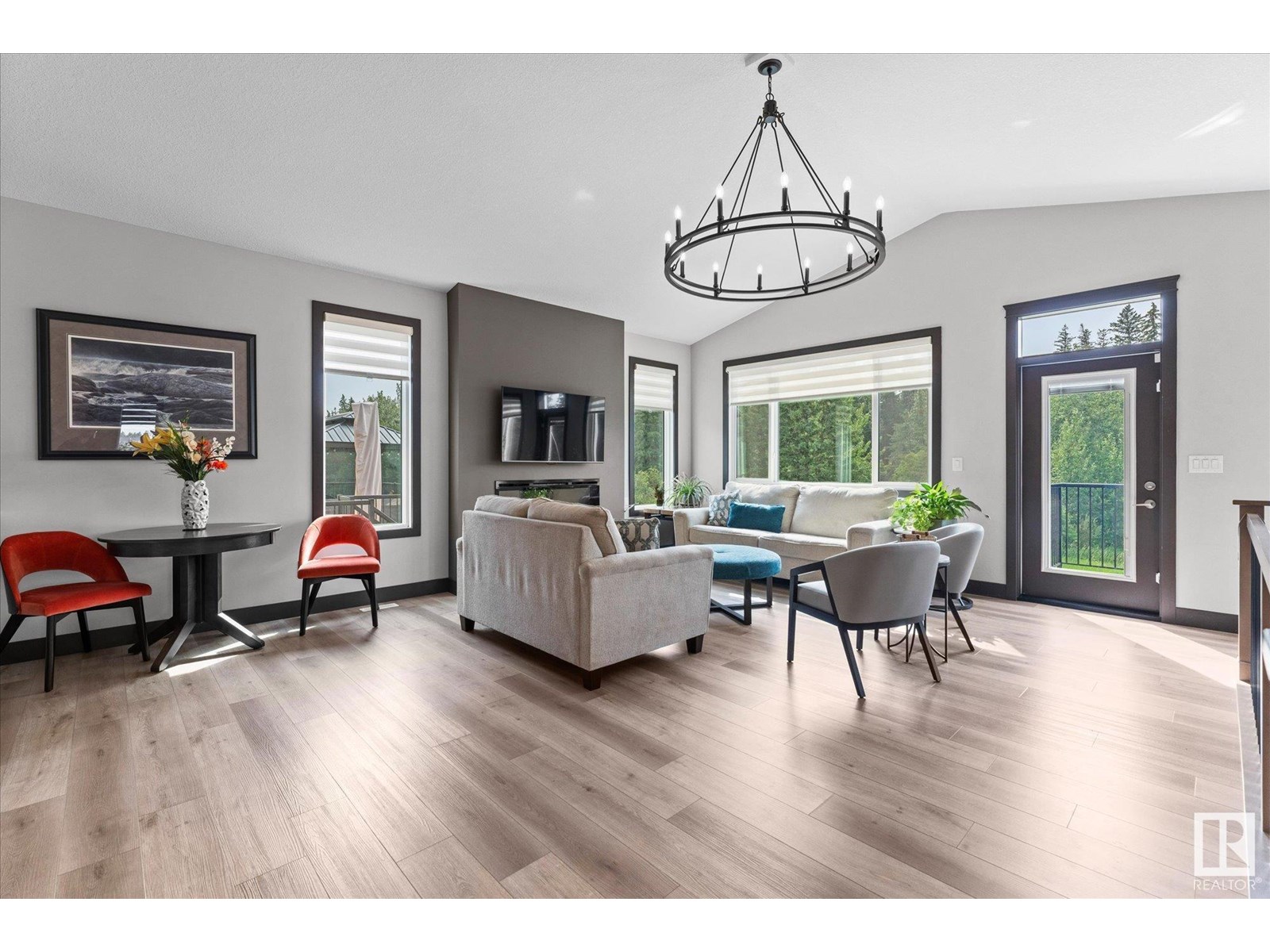 Property at 122 Hemingway CR image 3