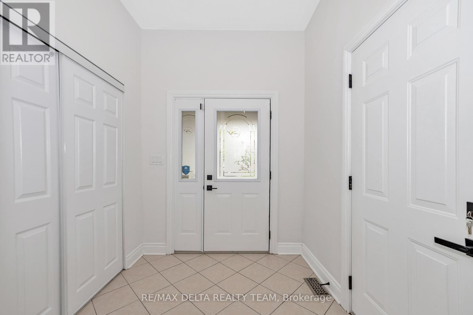 Property at 551 CASABELLA DRIVE image 4